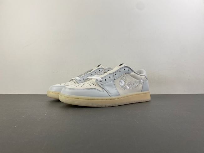 Air Jordan 1 Low OG “Floral Swoosh” - IF4391-100 - 1