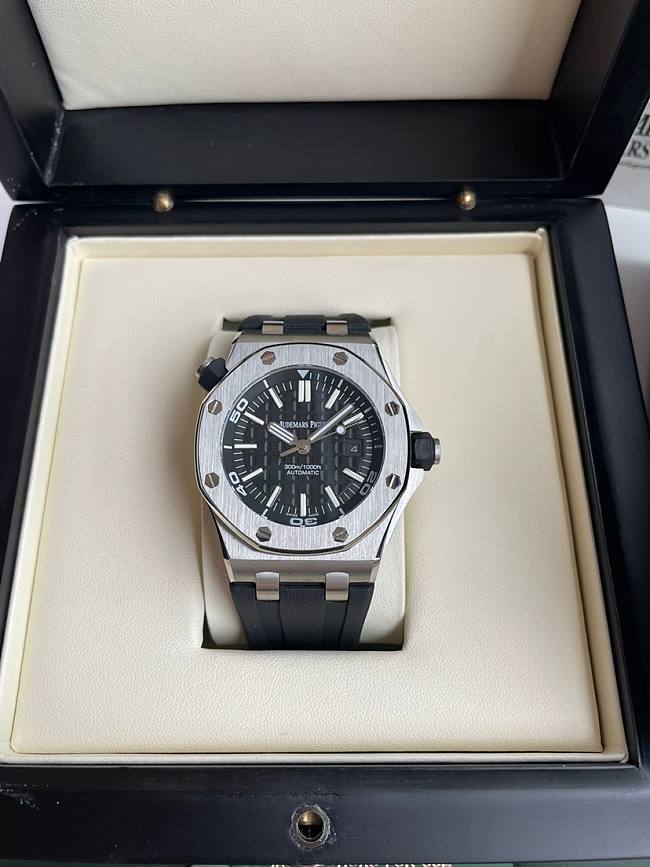 Audemars Piguet Royal Oak Offshore Diver  Ref: 15710ST.OO.A002CA.01 - 1