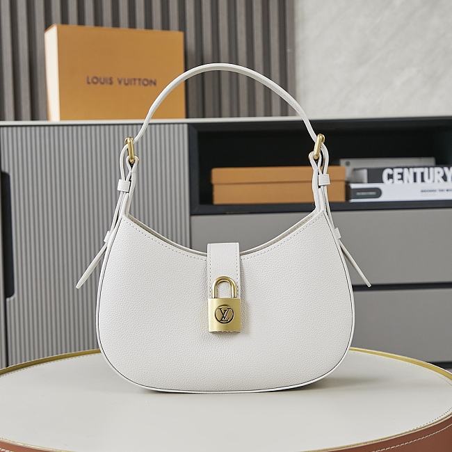 Louis Vuitton Low Key Shoulder Bag White size 26x18x7cm - 1