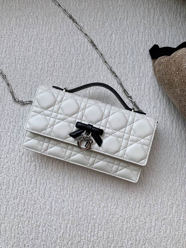 My Dior Mini Bag Two-Tone Latte and Black Cannage size 21.5 cm - 1