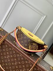 LV Bumbag Monogram Canvas bag M27237 size 30 x 15 x 8.5 cm - 3