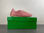  Bottega Veneta pink textured rubber-colored sneaker - 6