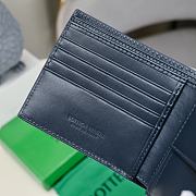  Bottega Veneta Intrecciato bi-fold wallet  - 2