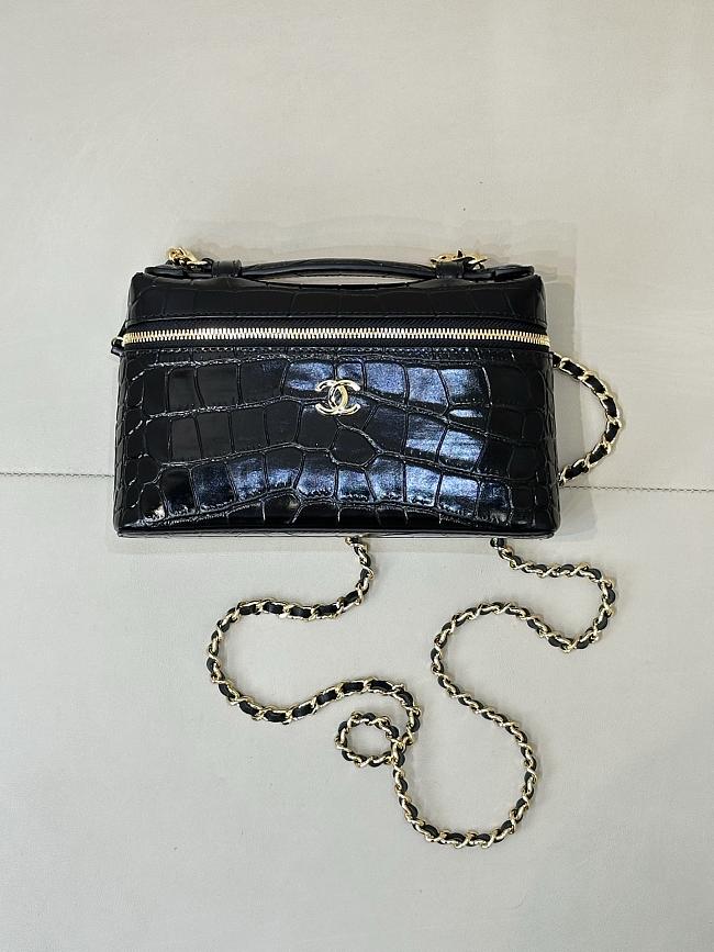 Chanel 26A Métiers d'Art LP Box Bag Size: 17 × 19.5 × 5 cm - 1