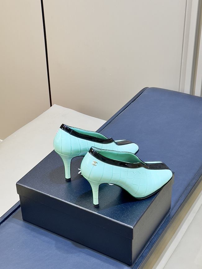 Chanel Escarpins Crocodile Embossed Calfskin & Patent Calfskin heels - 1
