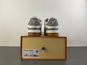 LV trainer white and grey - 5