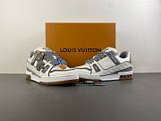LV trainer white and grey - 4
