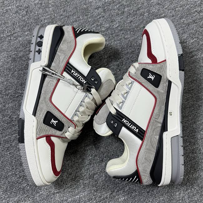 Louis Vuitton Trainer white and gray - 1